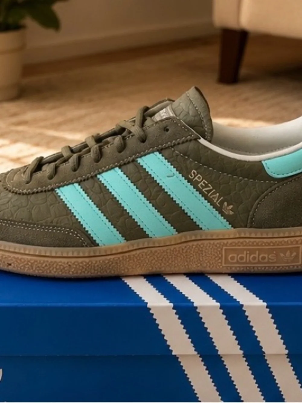 adidas retro low
